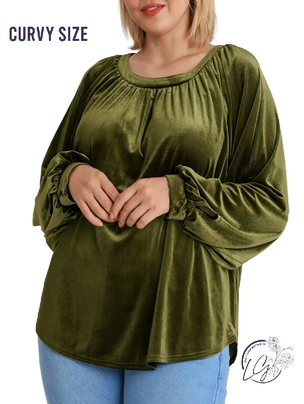 Curvy Feeling Festive Velvet Top Cozy Women's Winter