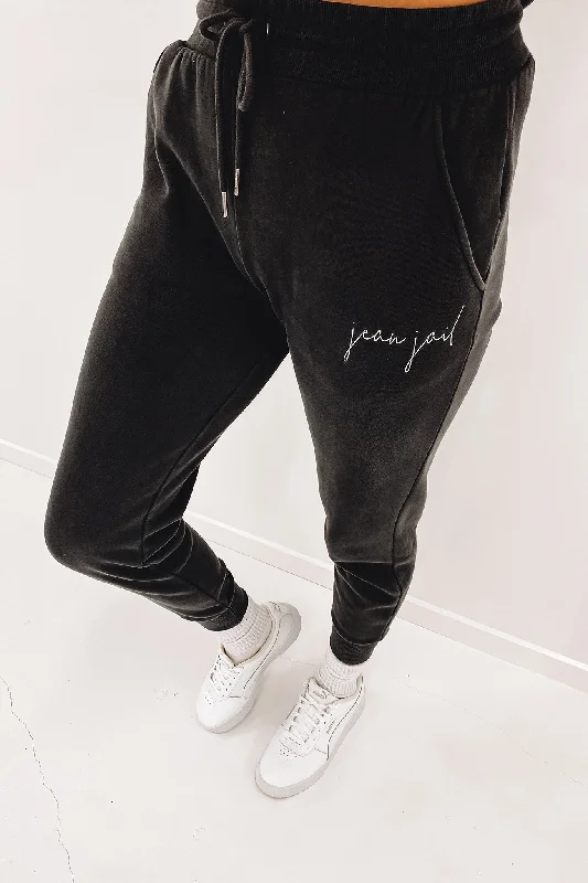 Signature Trackpant Washed Black